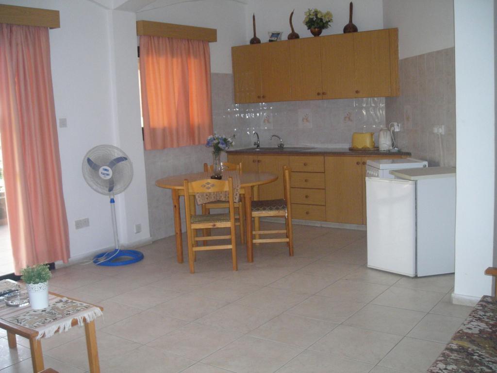 Angela Holiday Apartments Pafos Pokój zdjęcie